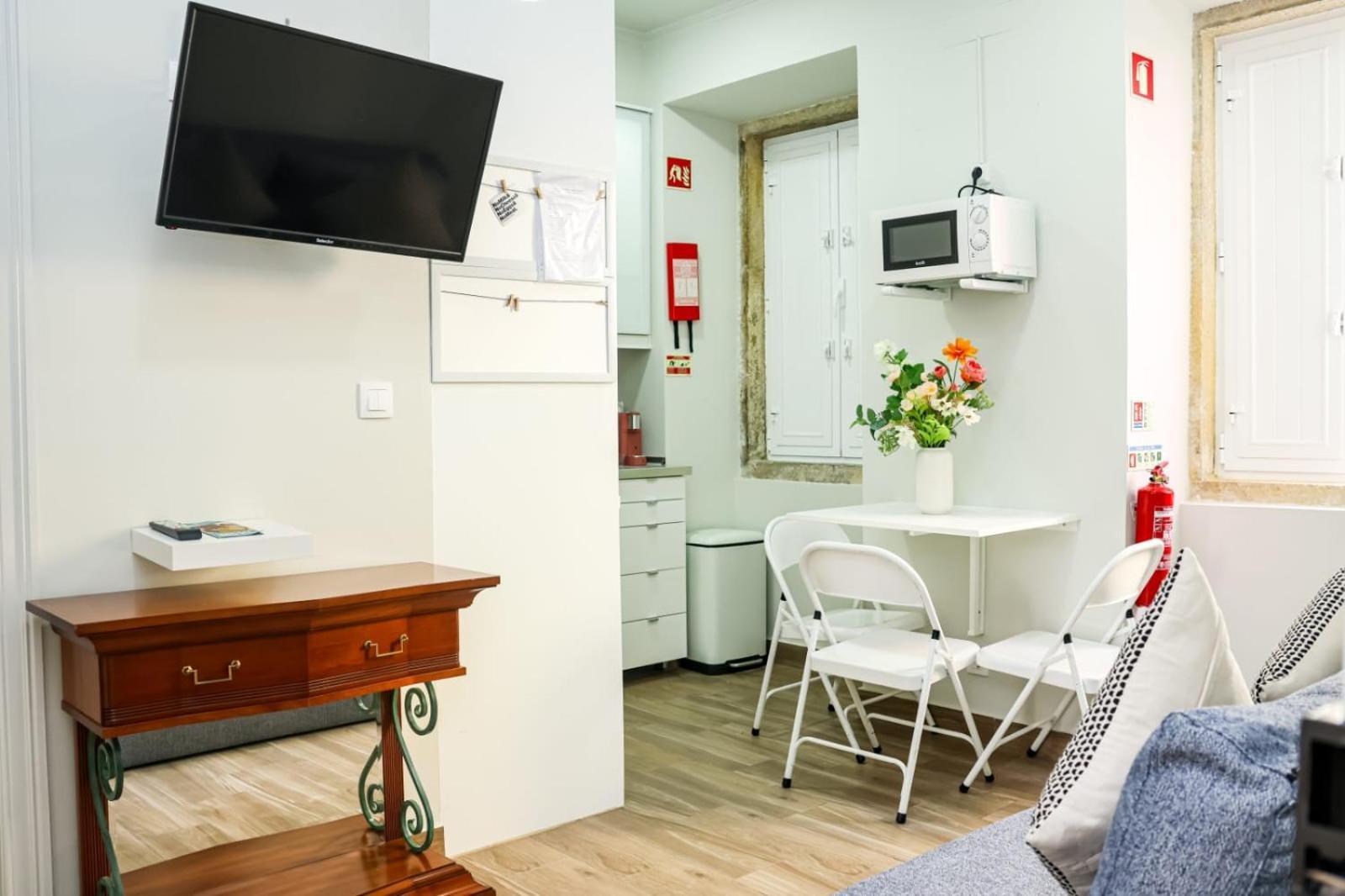 Residencia Queiros - T1 Apartment *