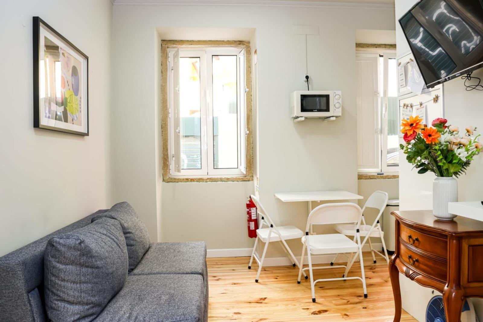 Residencia Queiros - T1 Apartment Lisbon