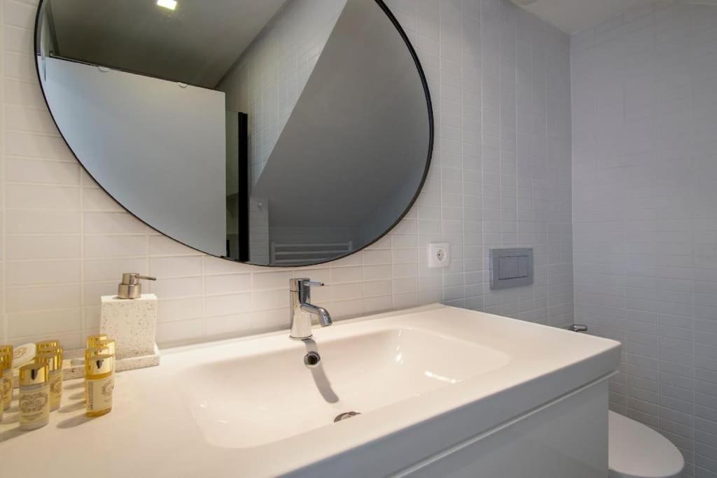 Liberdade Stylish Attic With Ac And View Apartment Lisbon