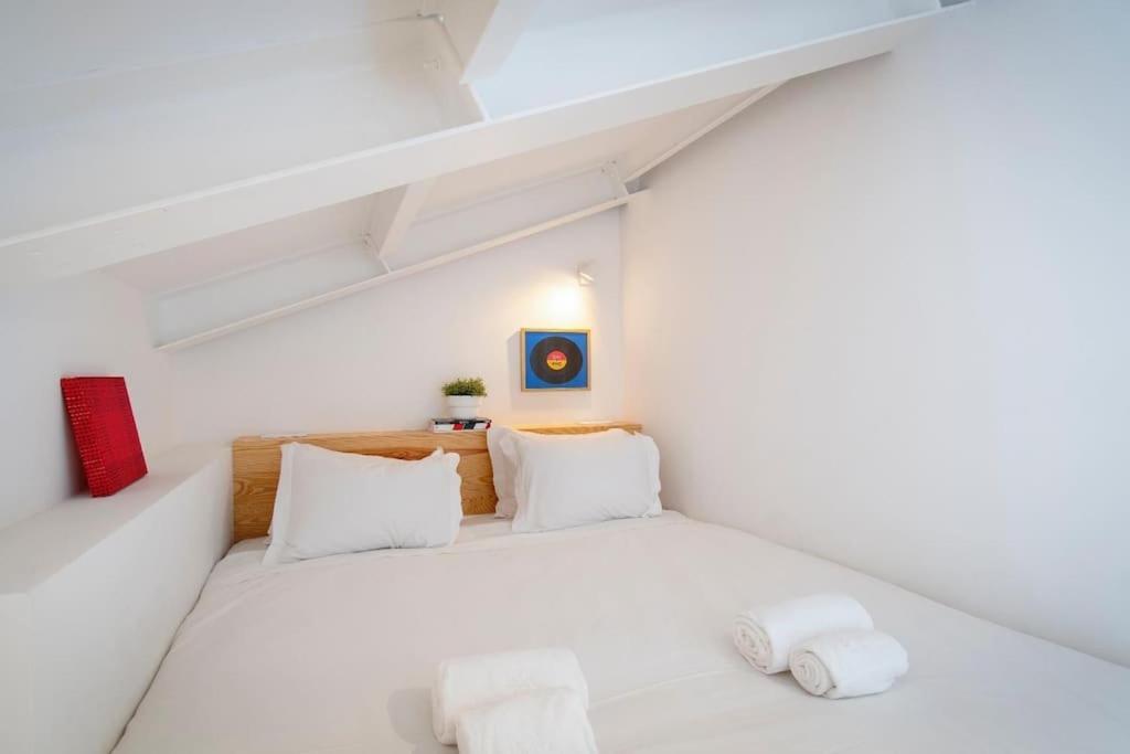 Liberdade Stylish Attic With Ac And View * Lisbon