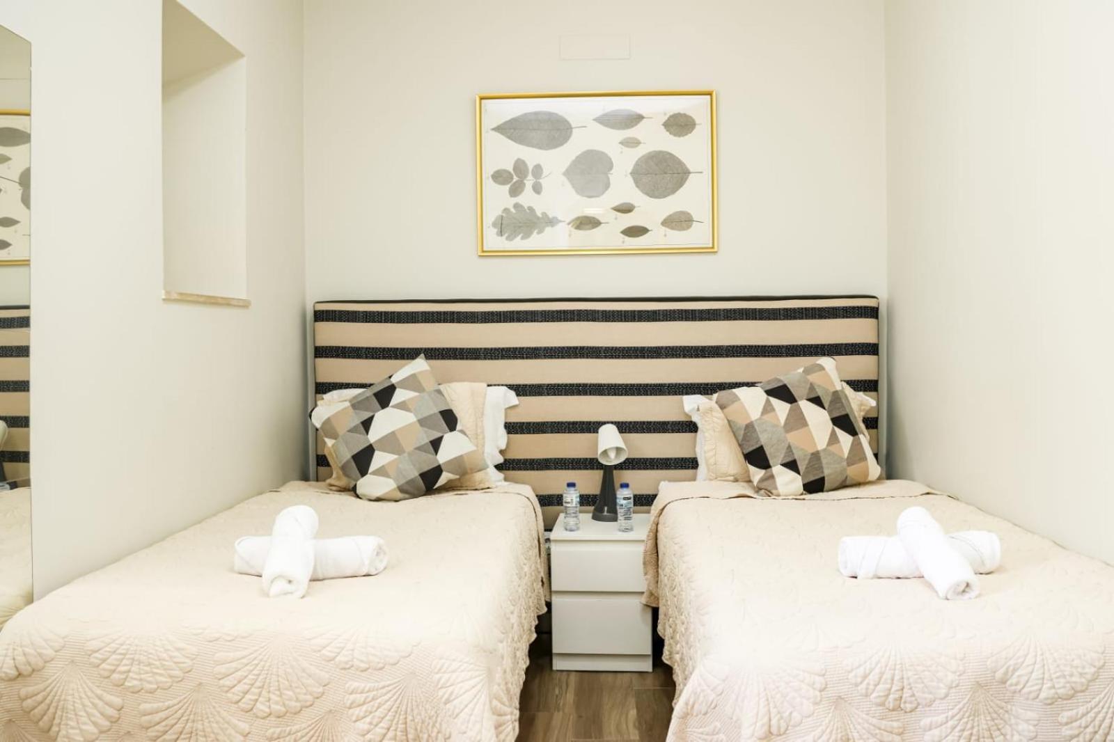 Apartment Residencia Queiros - T1 *