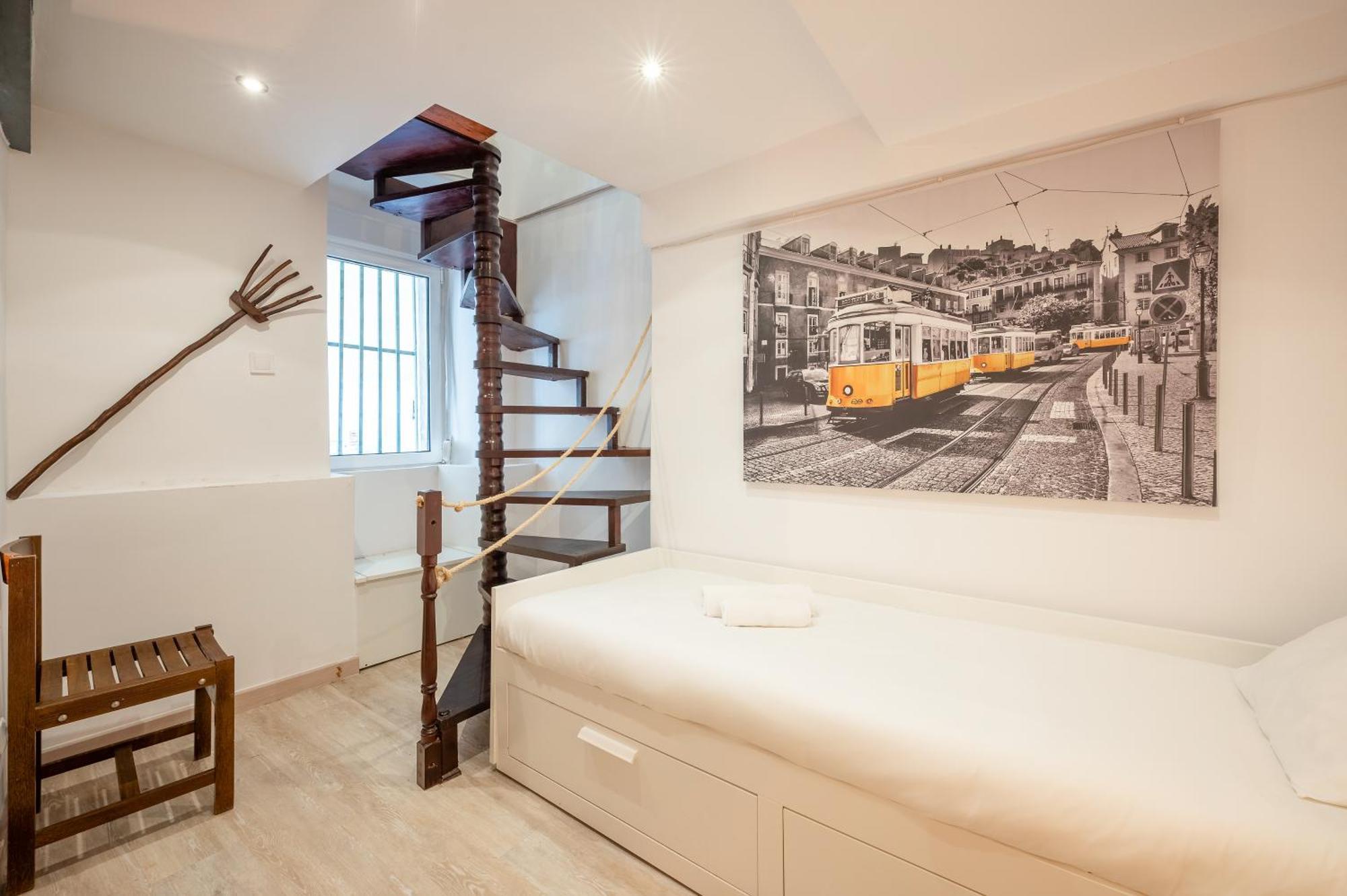 Apartment Cozy Getaway In Alfama By Lovelystay *