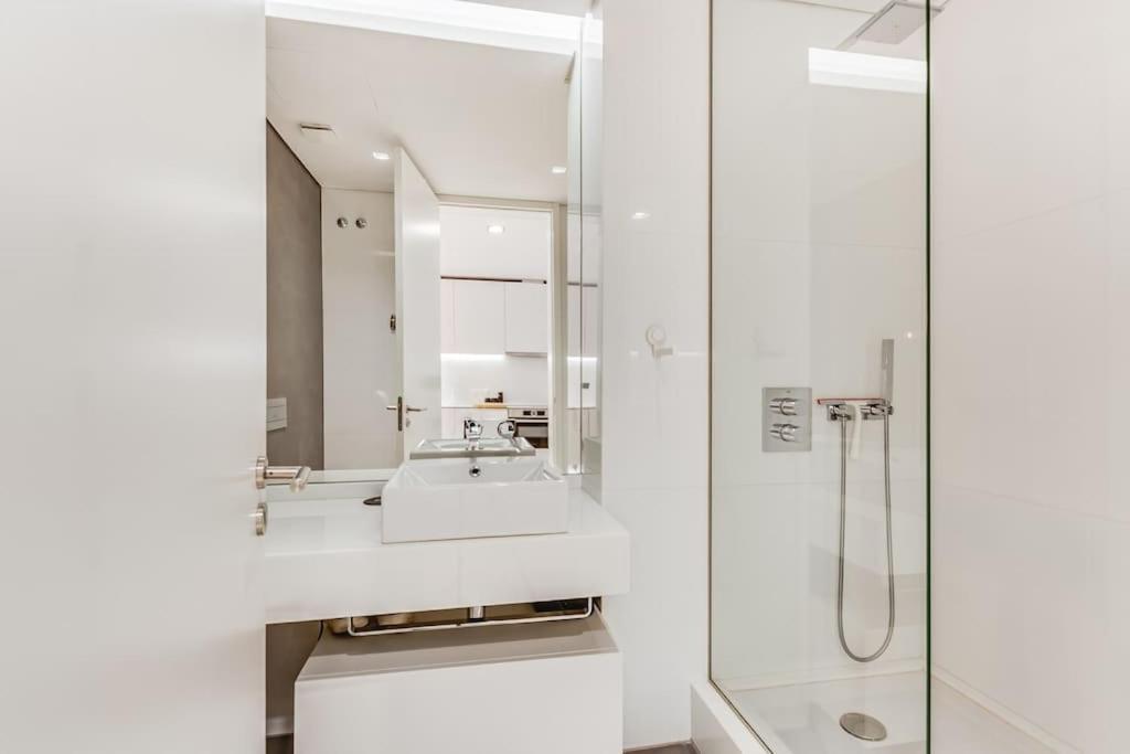 Apartment Made For The Lovers- Urban Charm In Chiado