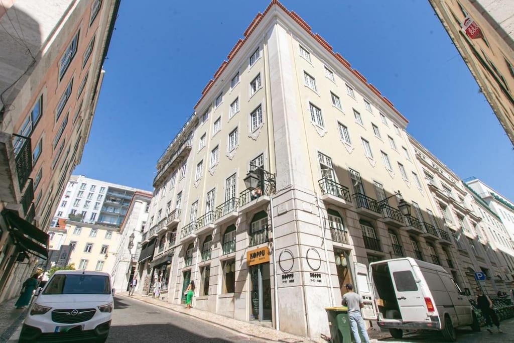 Made For The Lovers- Urban Charm In Chiado Lisbon