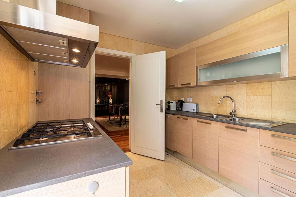 Apartment Chiado Deluxe Modern Feel 3 Bedroom Lisbon