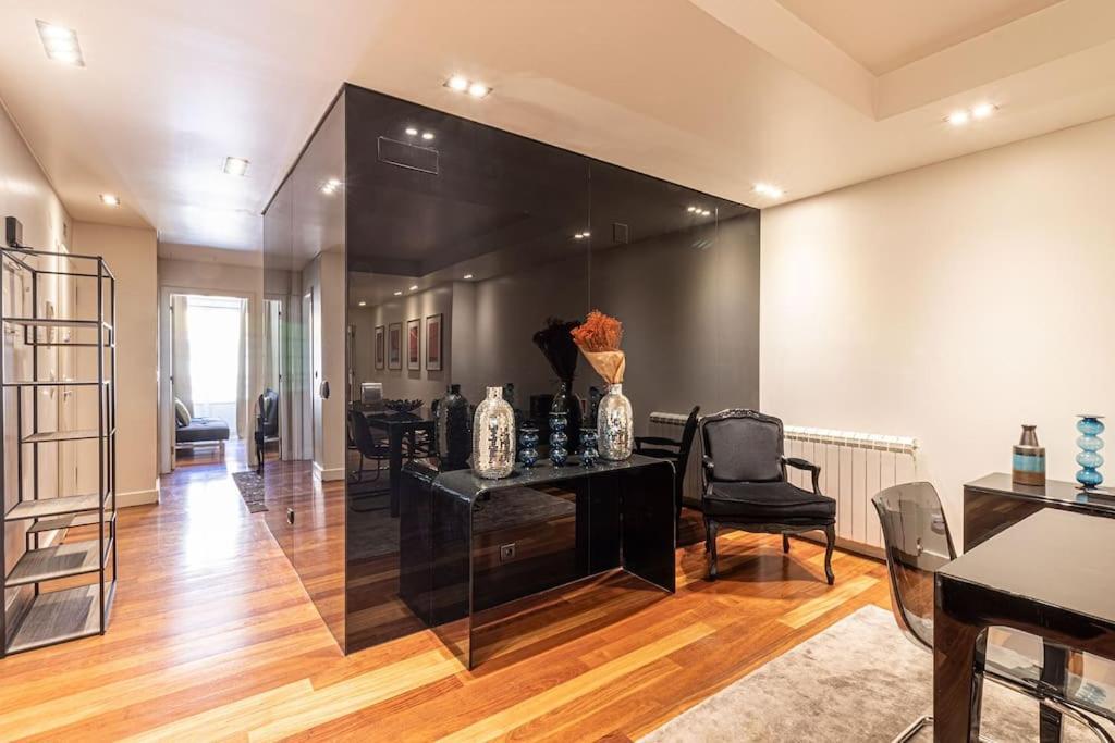 Apartment Chiado Deluxe Modern Feel 3 Bedroom Lisbon