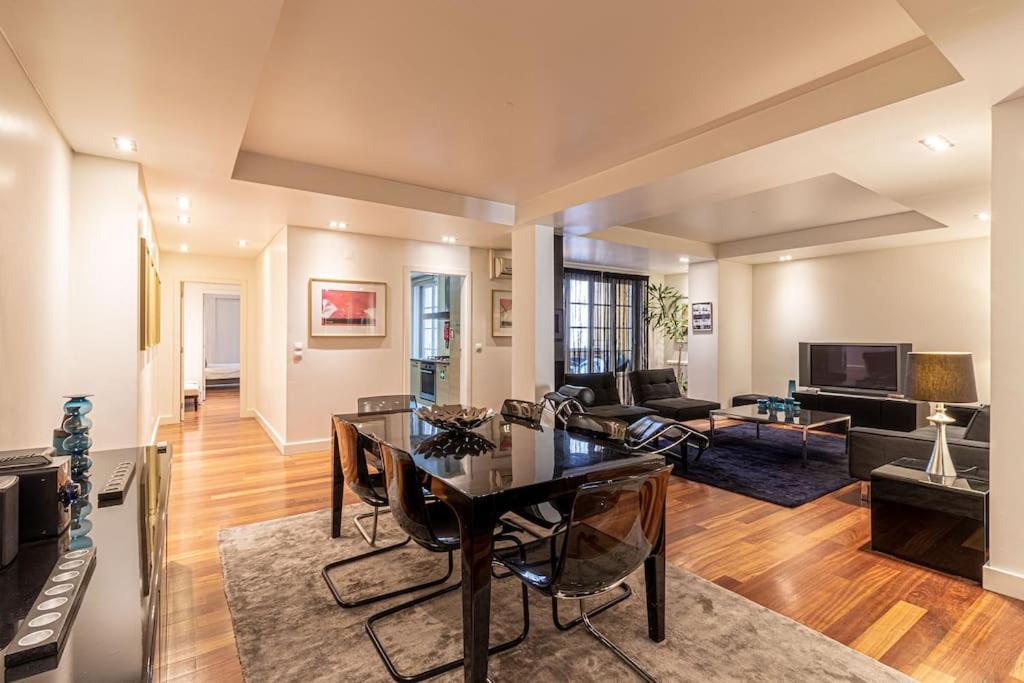 Apartment Chiado Deluxe Modern Feel 3 Bedroom Lisbon