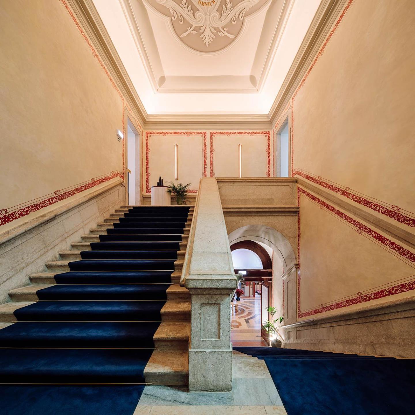The One Palácio Da Anunciada