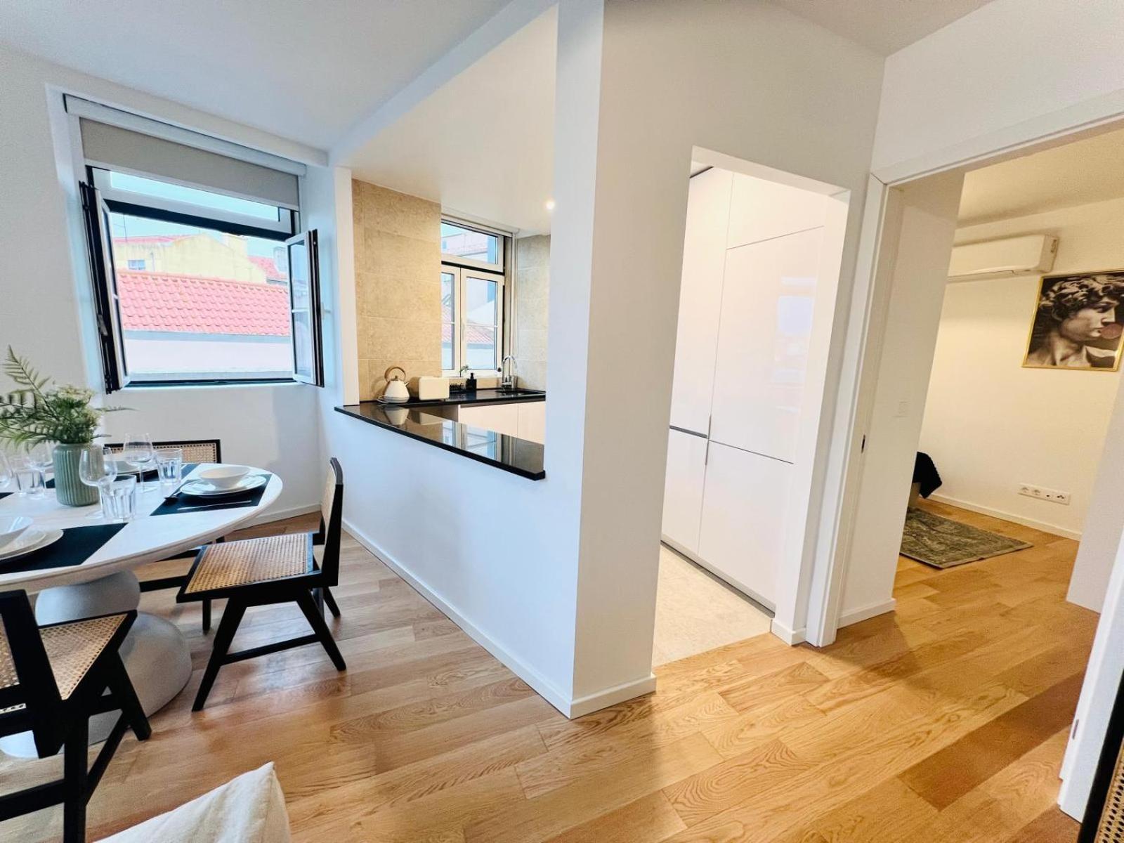 Pink House Beautiful 2 Bedroom Flat In Center Apartment