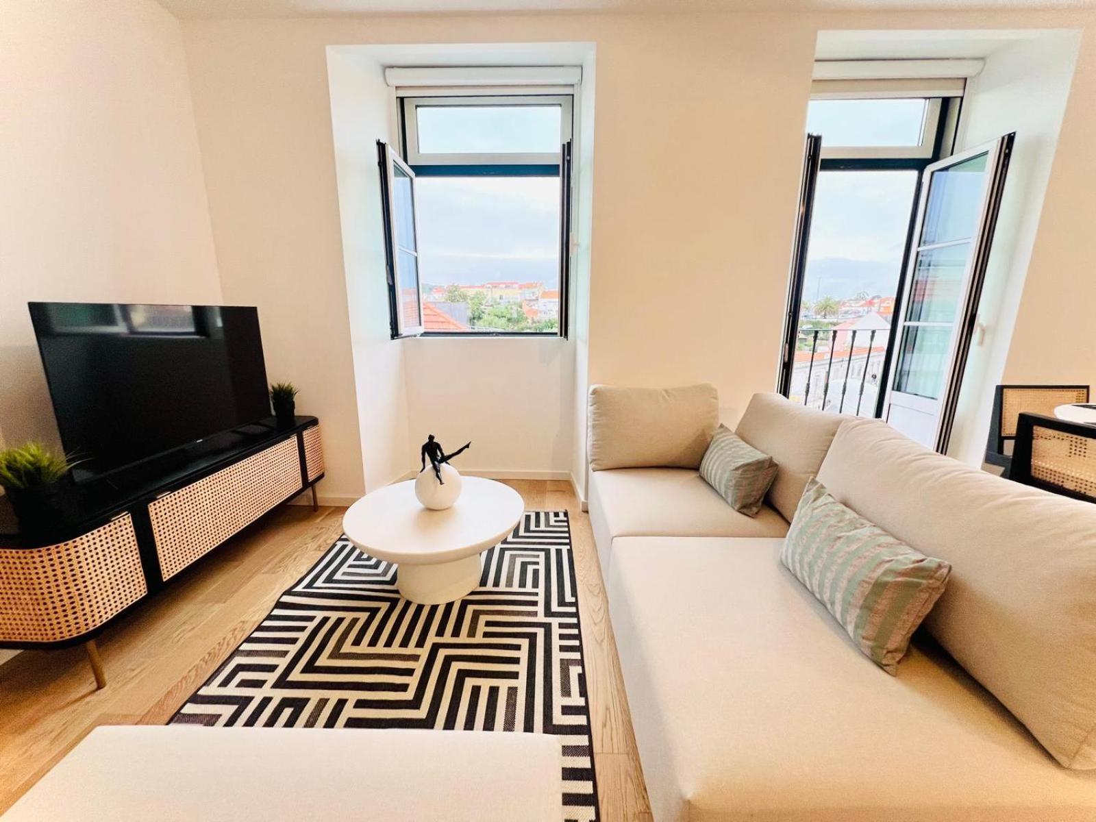 Apartment Pink House Beautiful 2 Bedroom Flat In Center