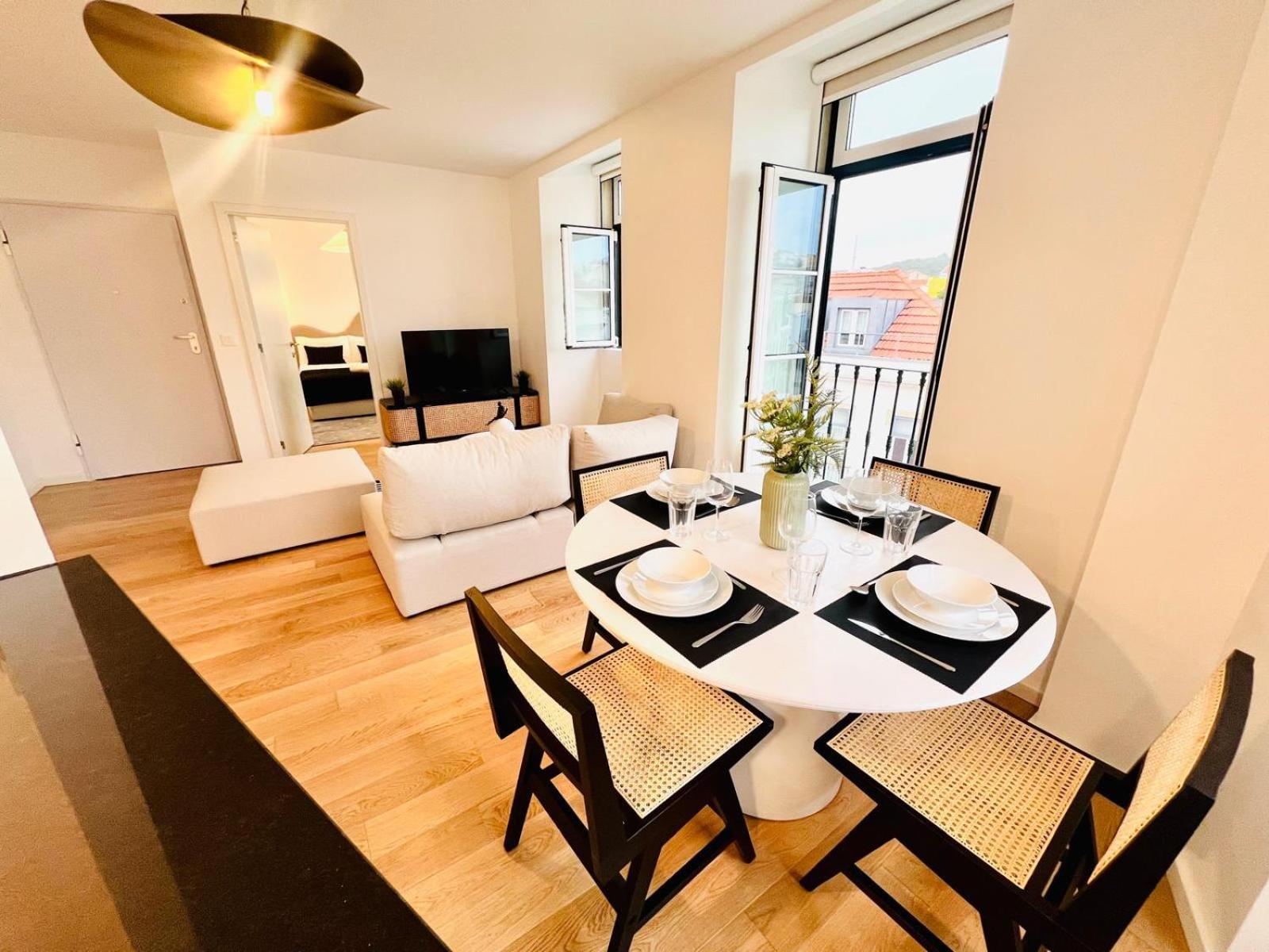 Apartment Pink House Beautiful 2 Bedroom Flat In Center *