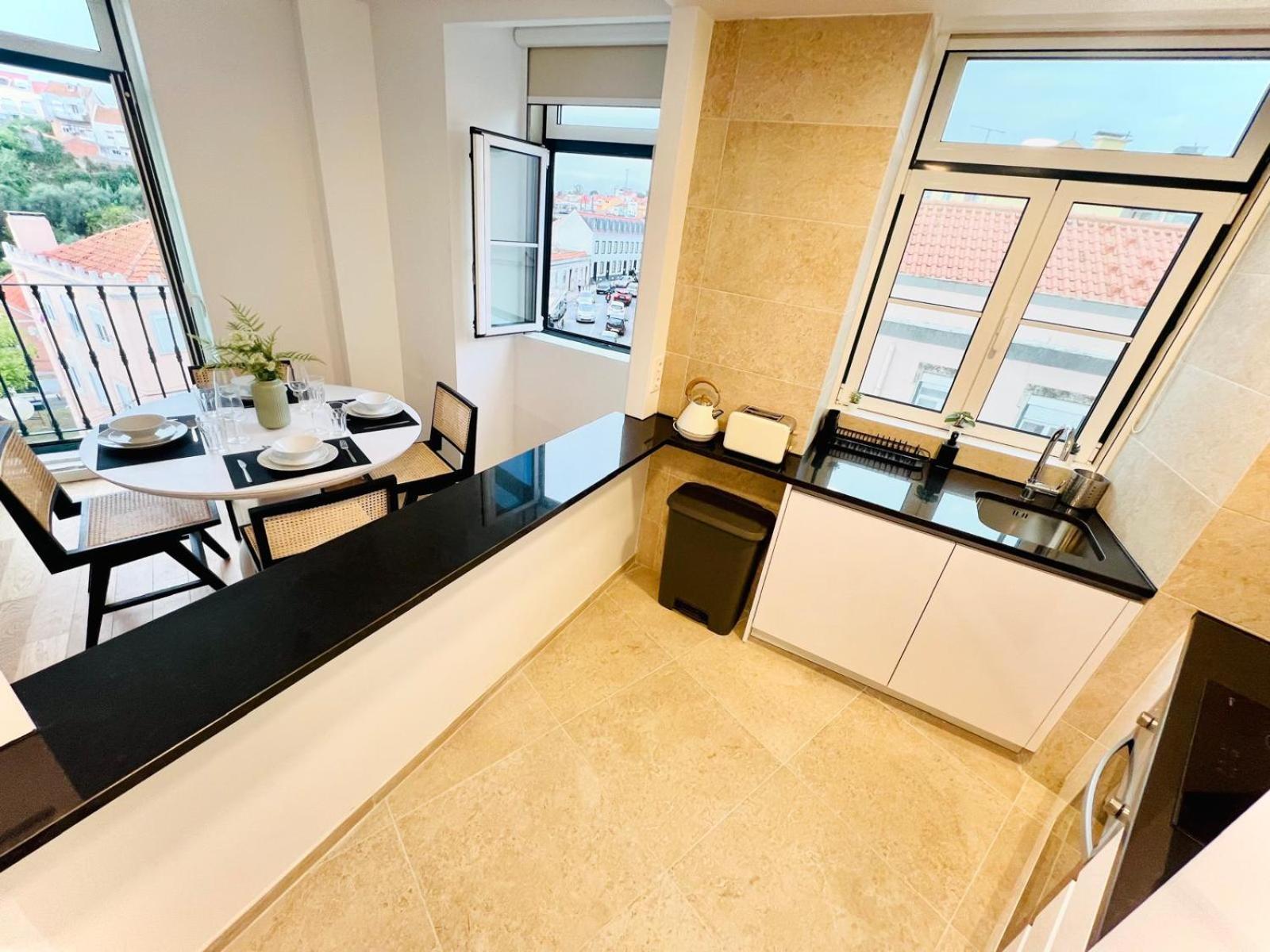 Pink House Beautiful 2 Bedroom Flat In Center Apartment Lisbon