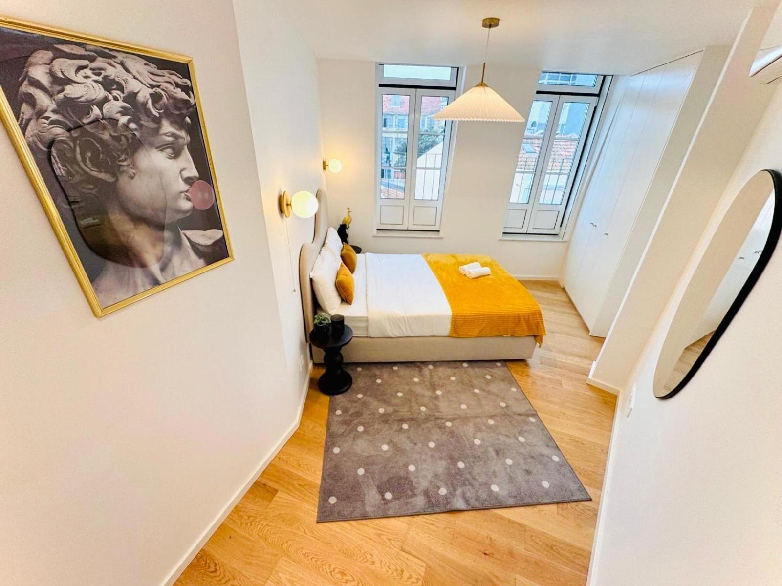 Pink House Beautiful 2 Bedroom Flat In Center *