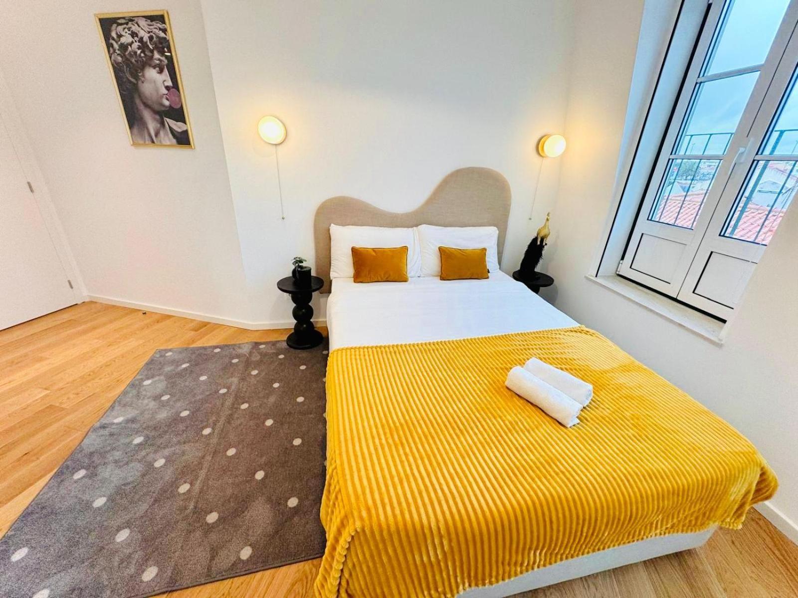 Apartment Pink House Beautiful 2 Bedroom Flat In Center Lisbon
