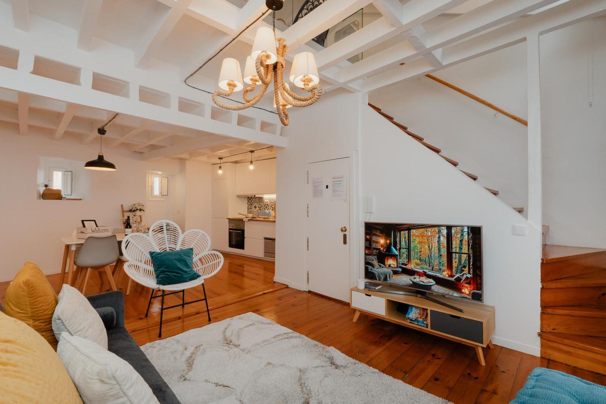 Apartment Stylish Getaway In A Mezzanine Flat By The Castle *