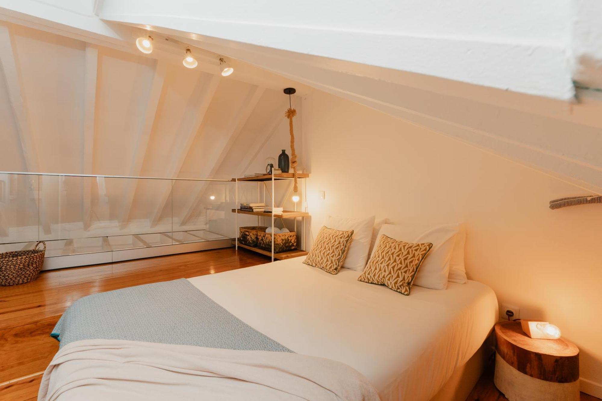 Apartment Stylish Getaway In A Mezzanine Flat By The Castle *