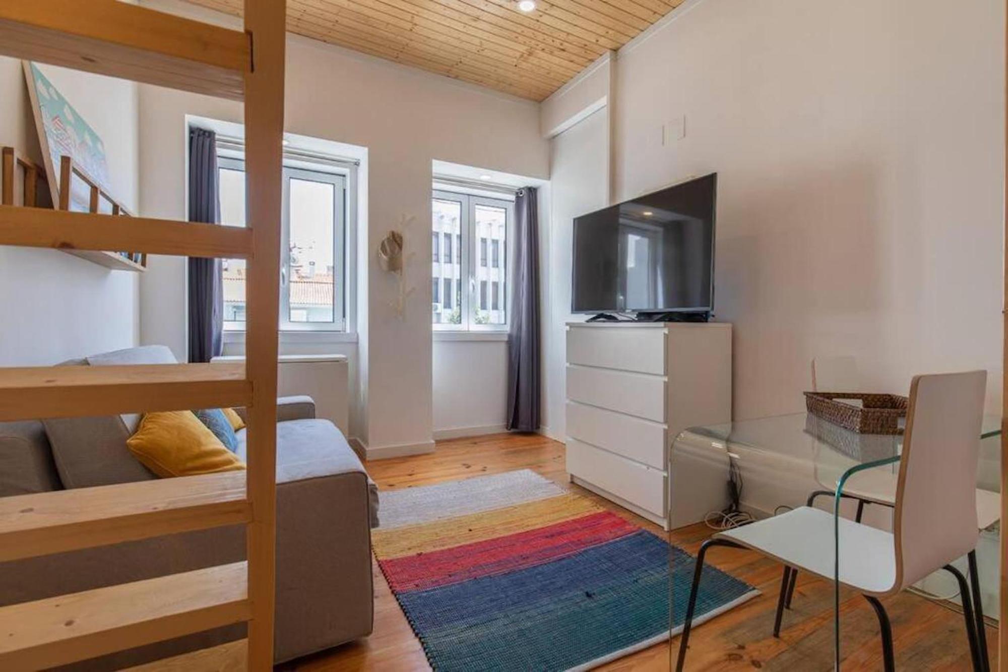 Tiny Retreat In Lisbon