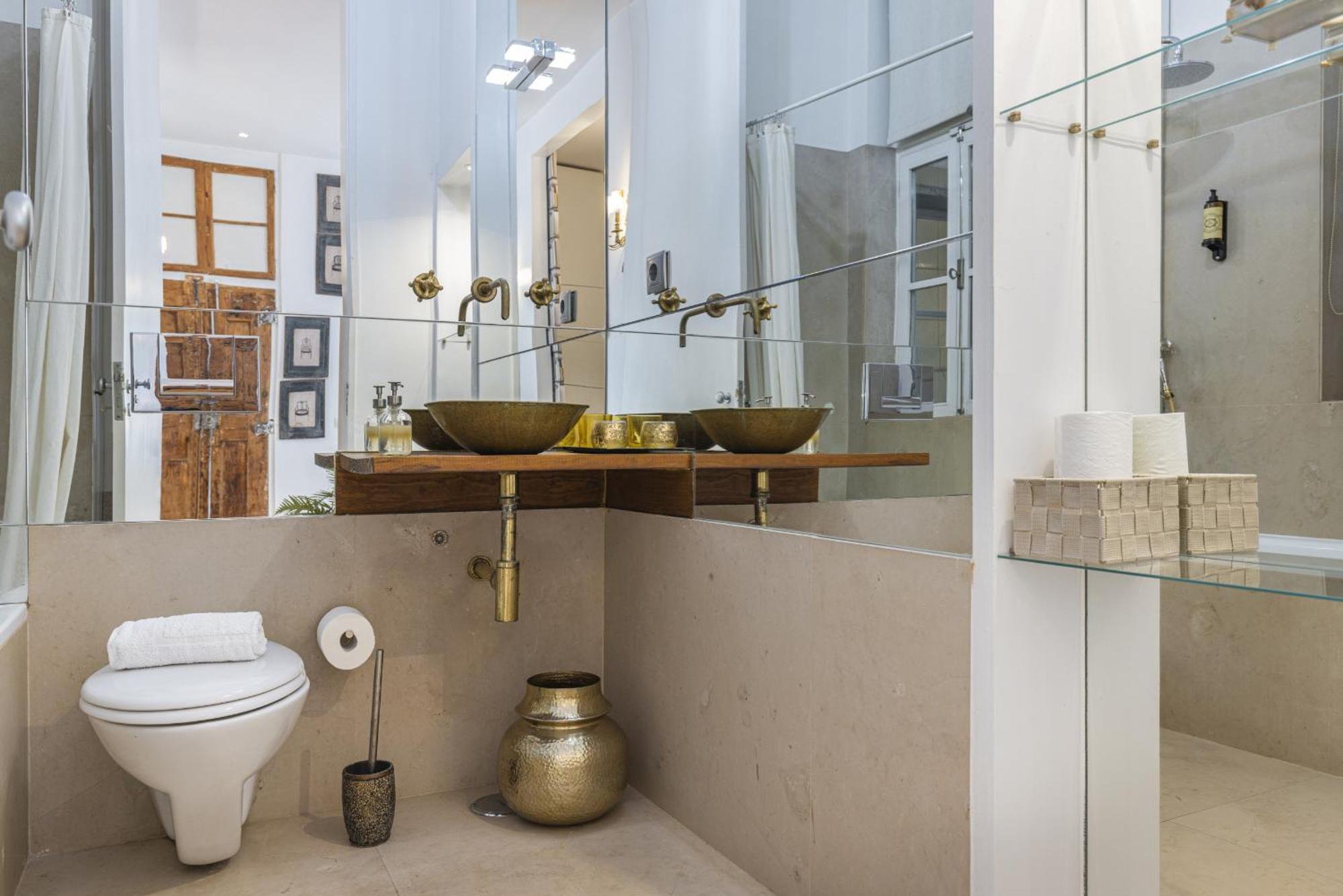 Downtown Retreat Apartment *