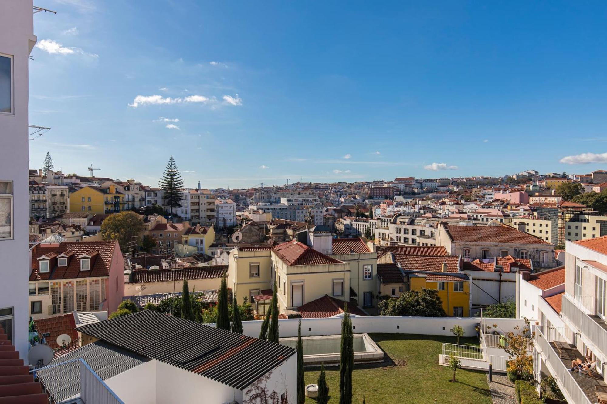 Views By Innkeeper Apartment
