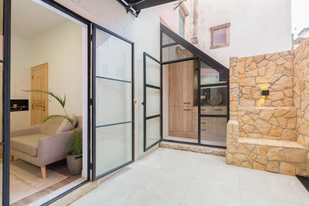 Apartment Private Terrace Alfama