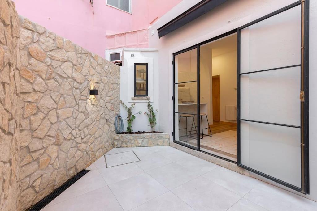 Apartment Private Terrace Alfama Lisbon