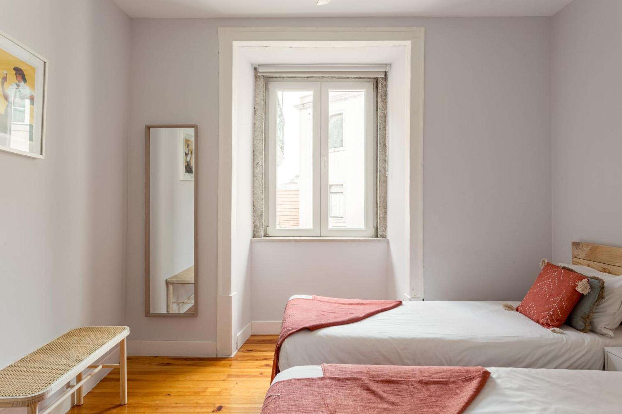 Joivy Inviting Flat Next To Carmo Convent Apartment *