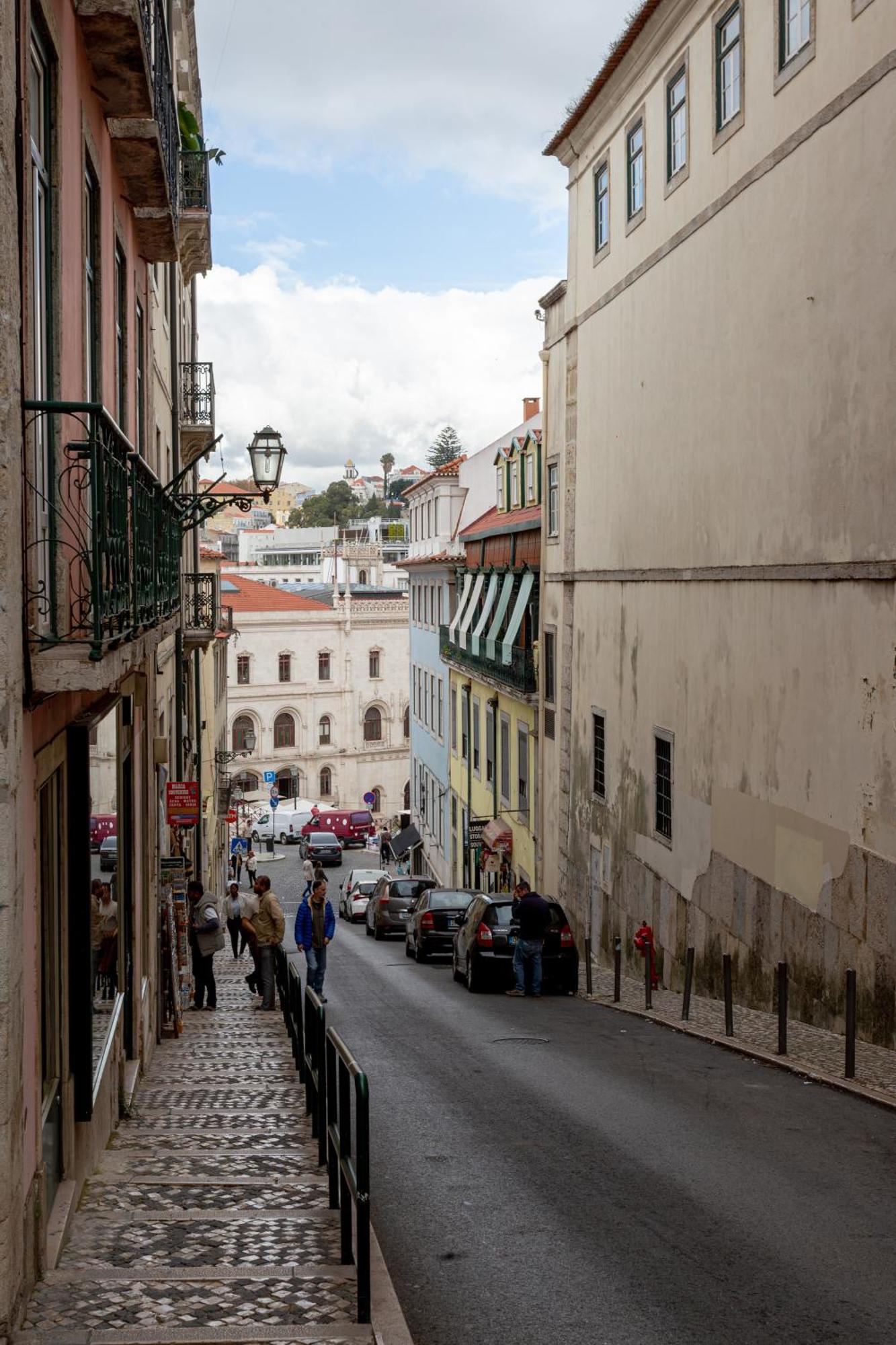 Joivy Inviting Flat Next To Carmo Convent Lisbon
