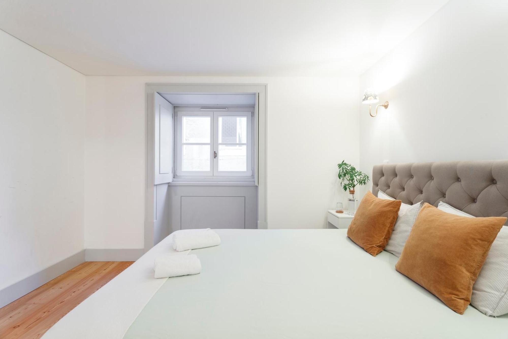 With Balcony On Rua Aurea In The Historic Center Of Baixa De Apartment *