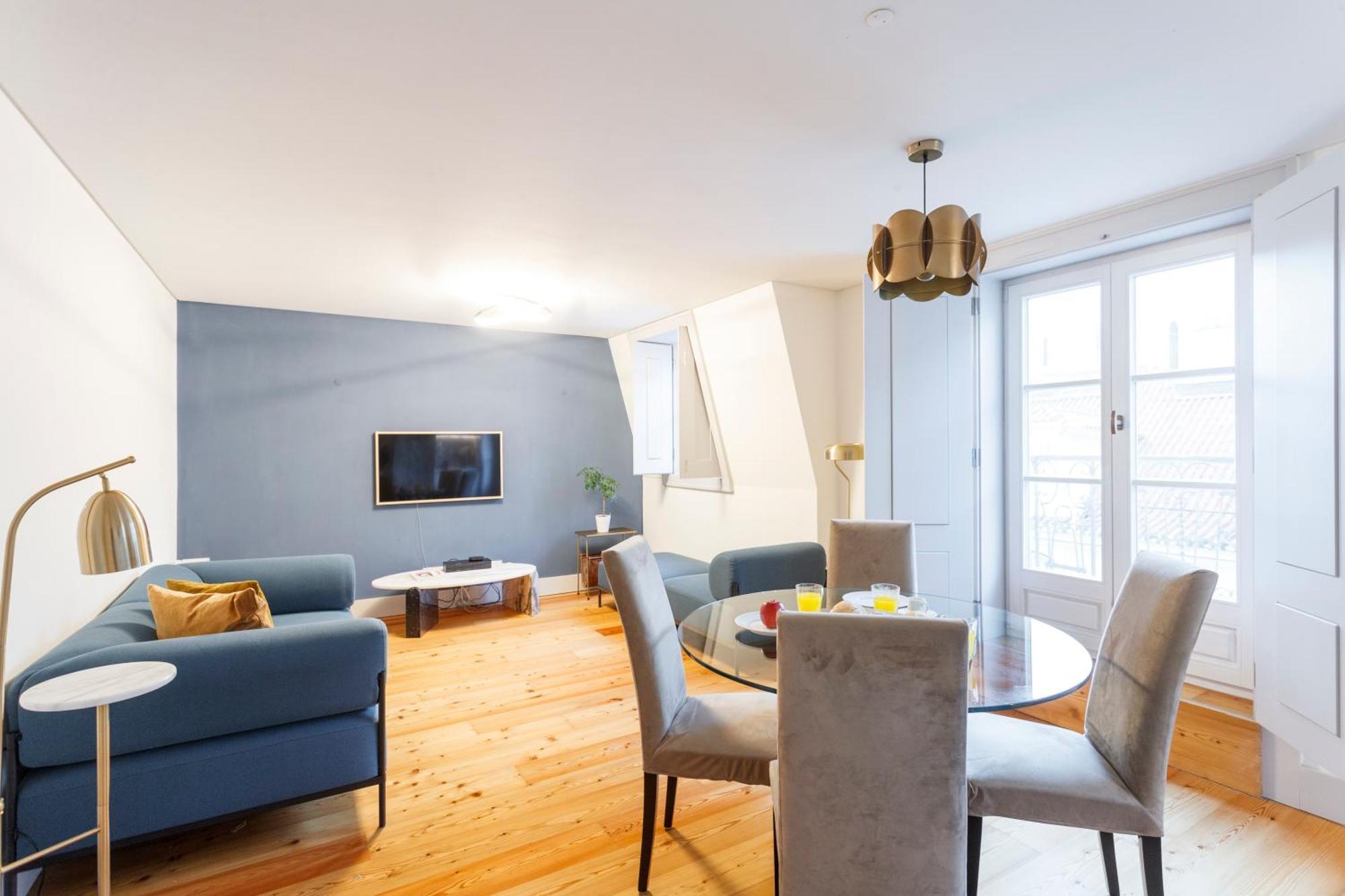 With Balcony On Rua Aurea In The Historic Center Of Baixa De Apartment *