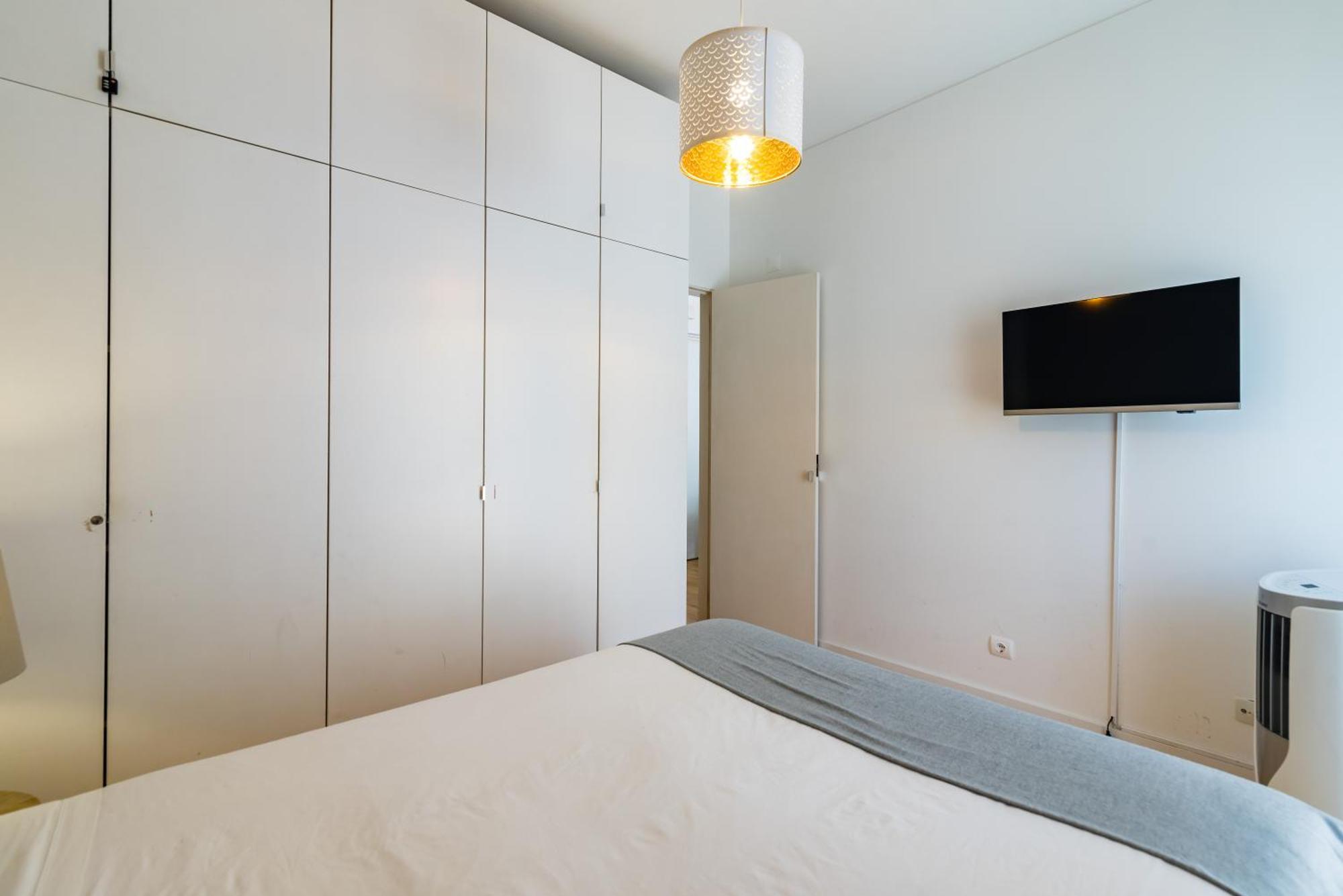Go Native Lisbon - Principe Real Apartment *