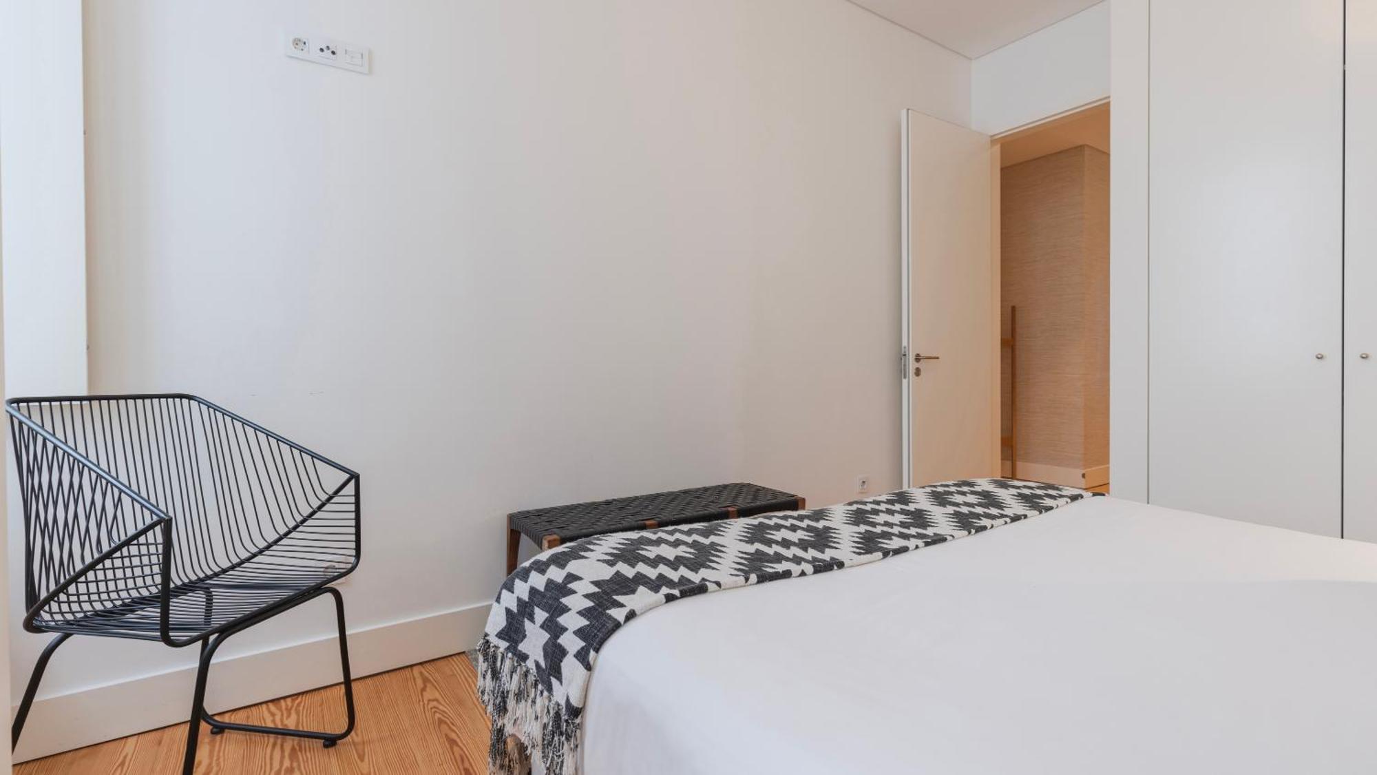 Apartment Downtown By The River By Lovelystay Lisbon
