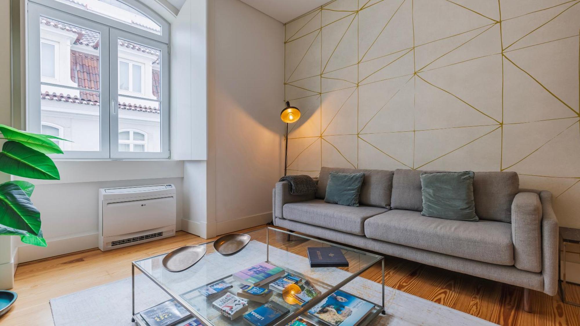 Apartment Downtown Sleek By Lovelystay Lisbon