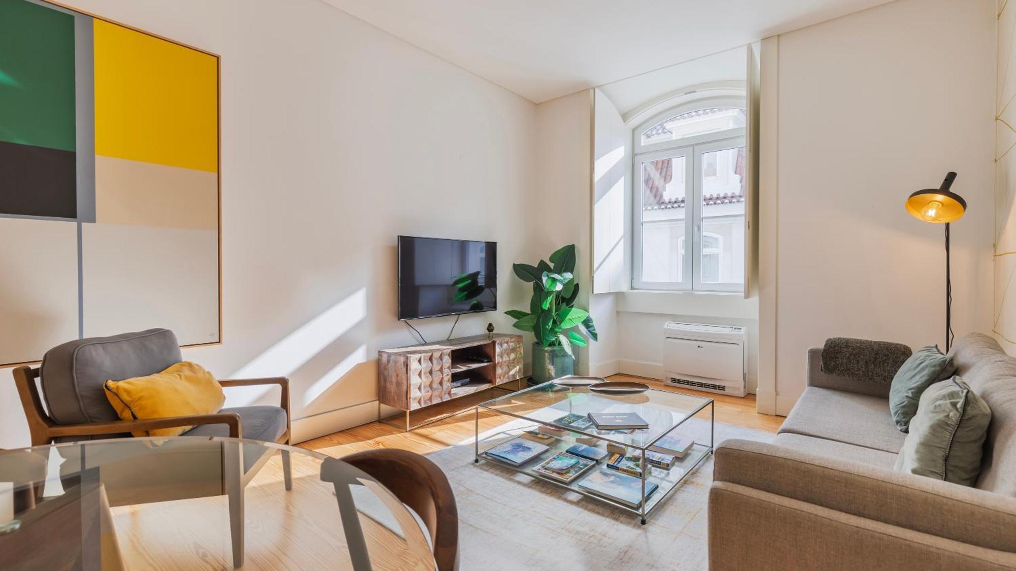 Downtown Sleek By Lovelystay Apartment