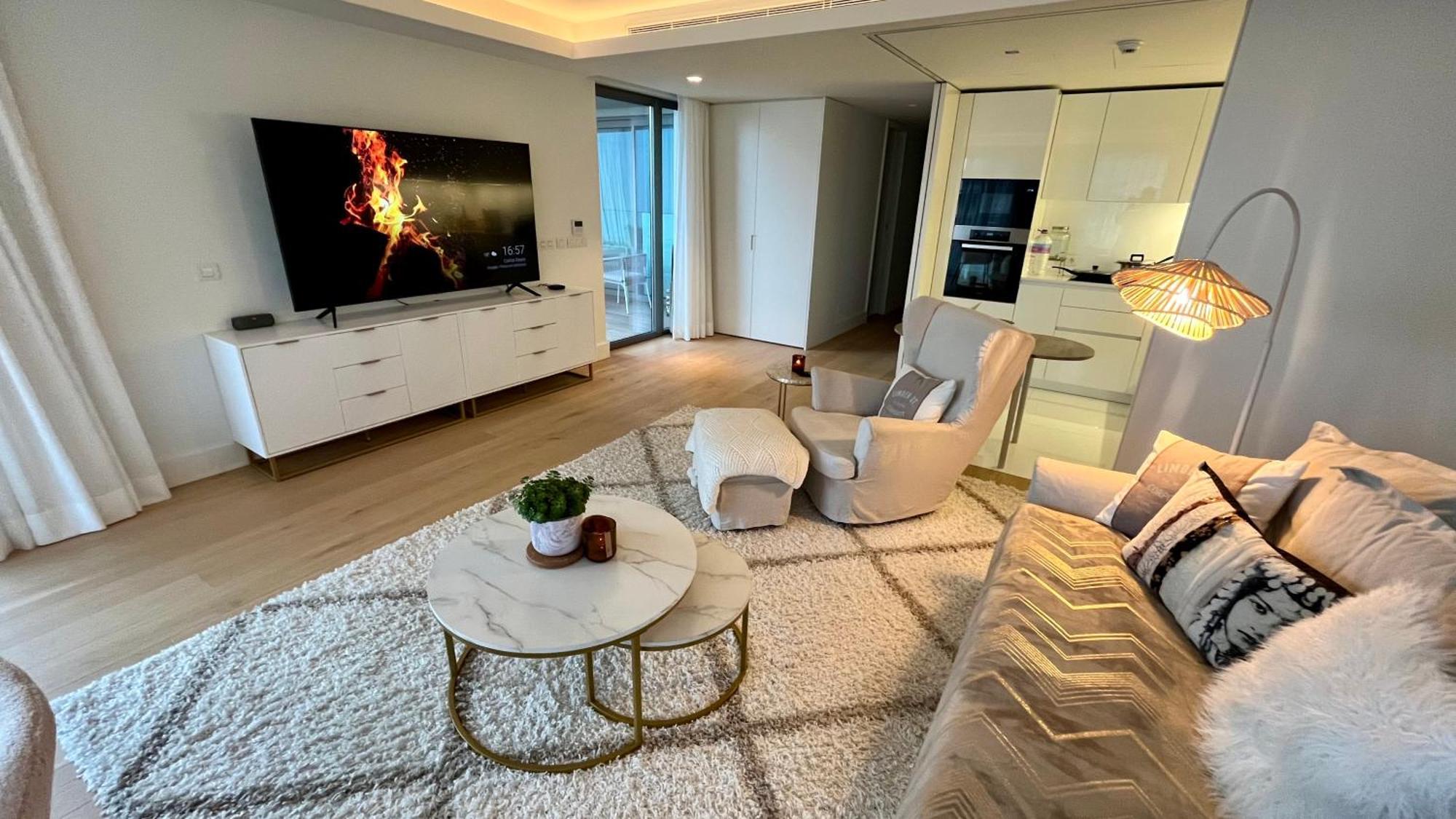 Luxurious 2 Bedrooms With Amenities In Center Lisbon