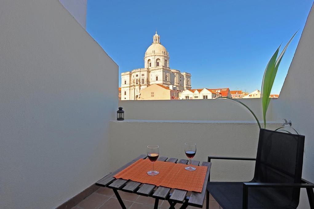 Apartment Alfama 2 - Attic With View Lisbon