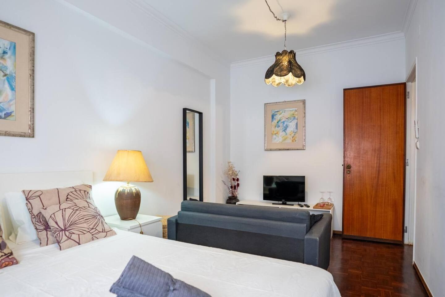 1br1 In Moscavide, Metro Close Lisbon