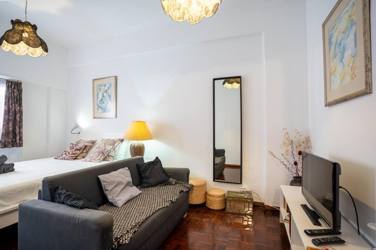1br1 In Moscavide, Metro Close Apartment *