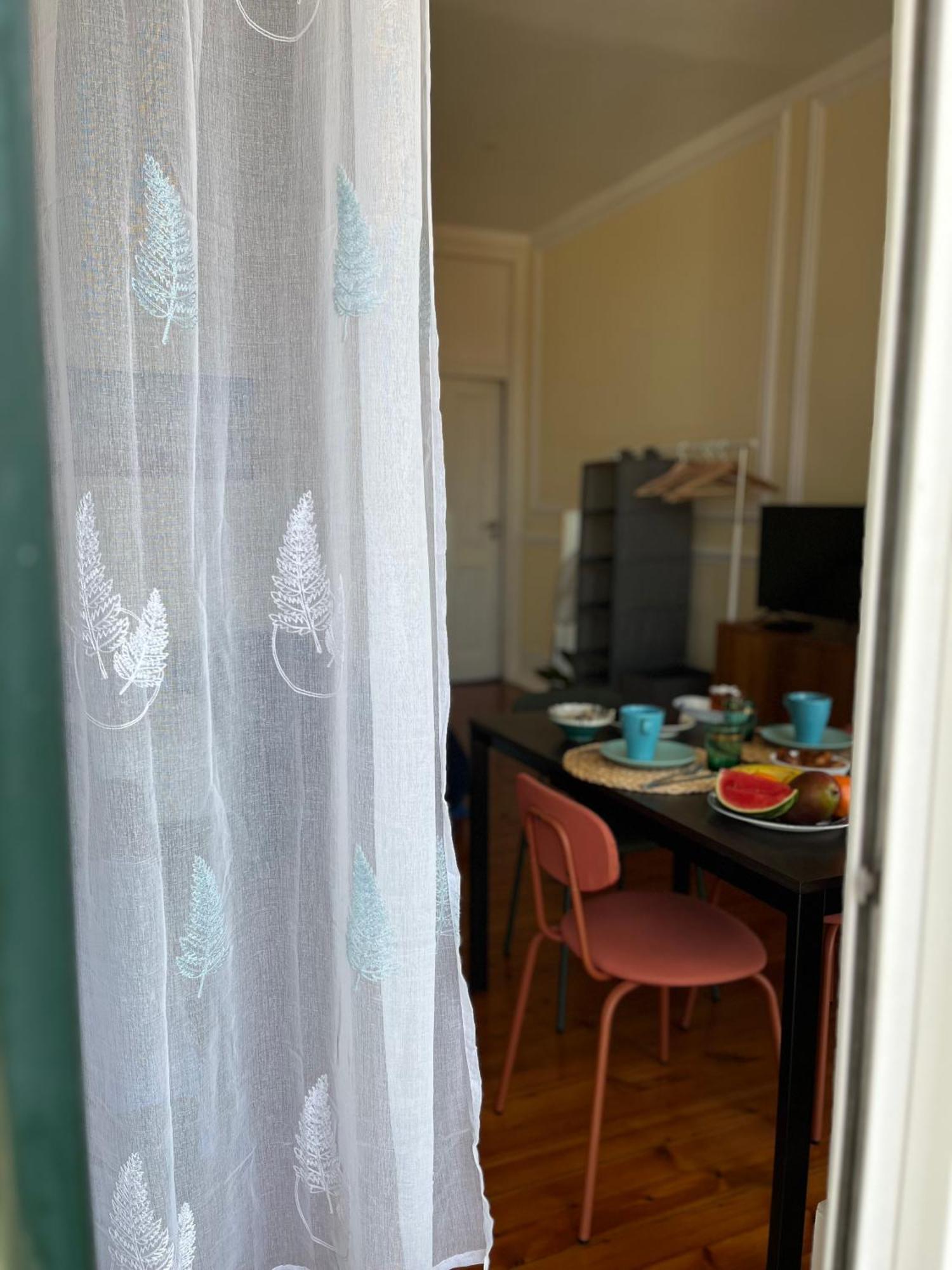 No Pombal Quarto em Acomodações Particulares