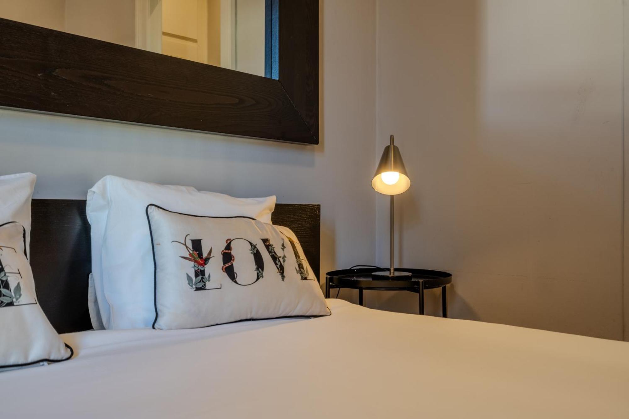 Monicas Apartment Lisbon