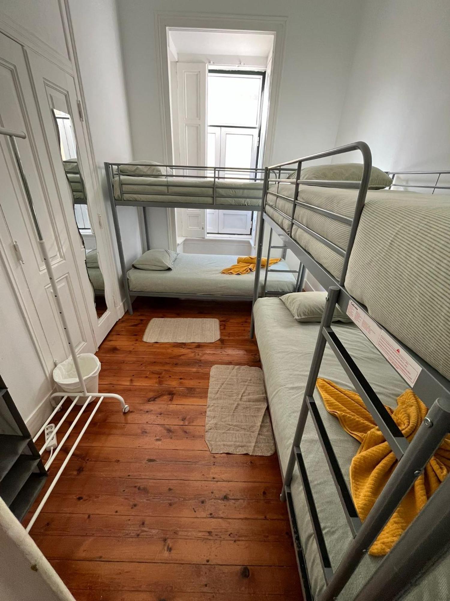 Homestay Garden Campo De Ourique - *