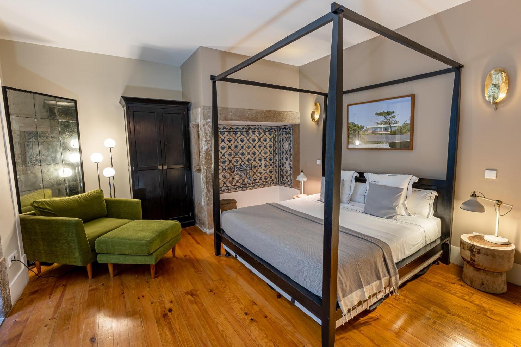 Le Consulat Hotel 4*