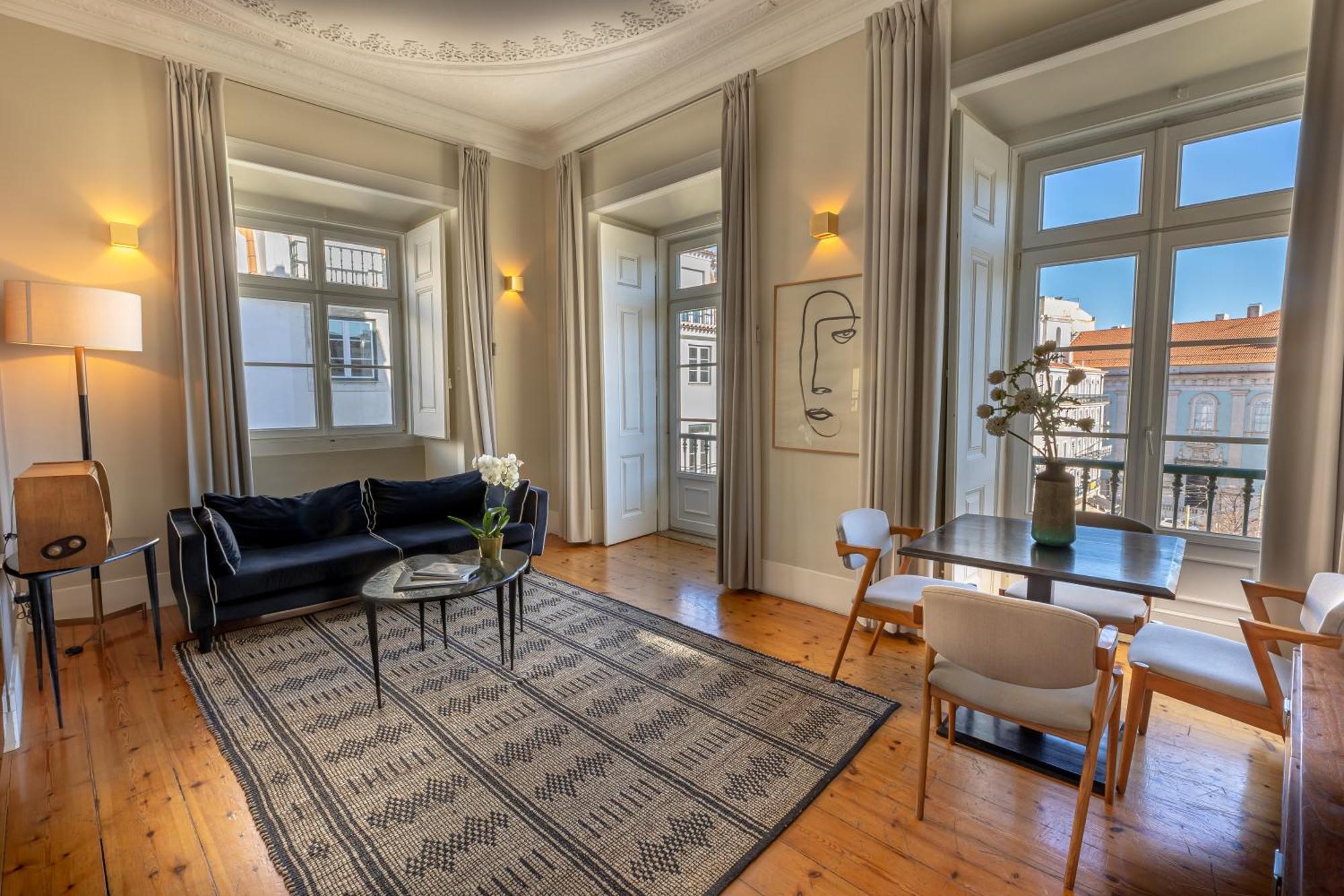 Le Consulat Hotel 4*