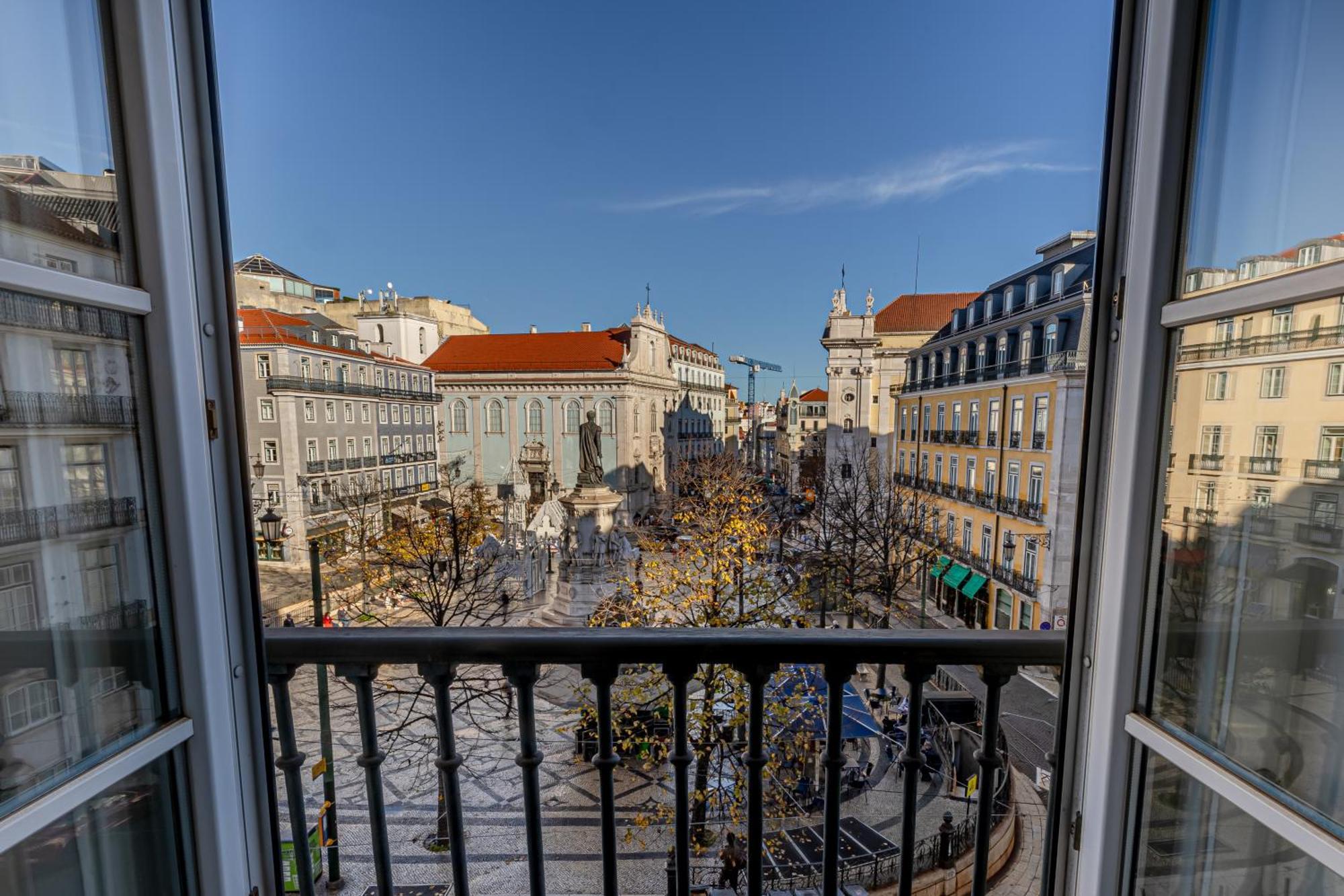 Le Consulat Hotel