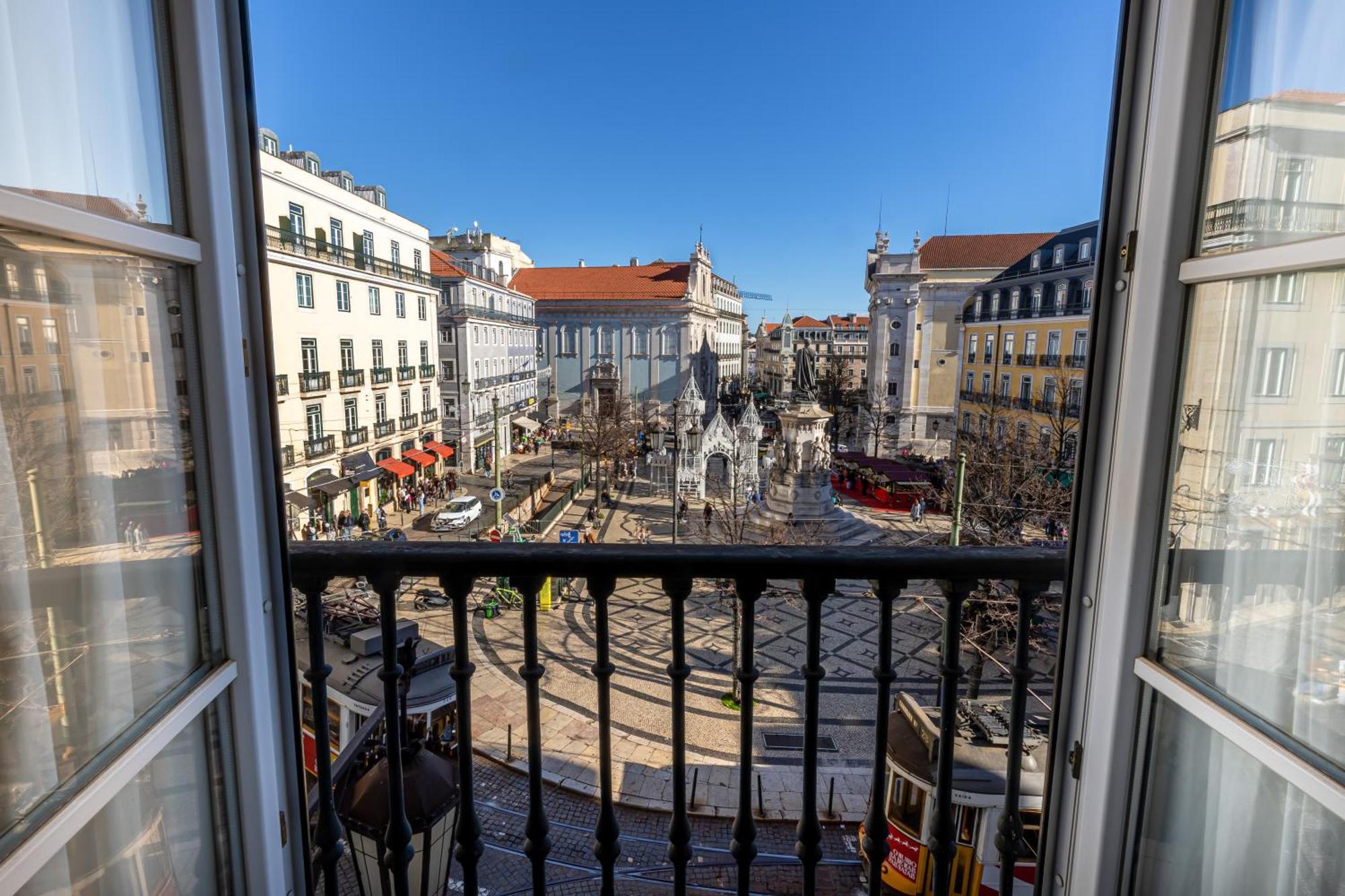 Le Consulat Hotel