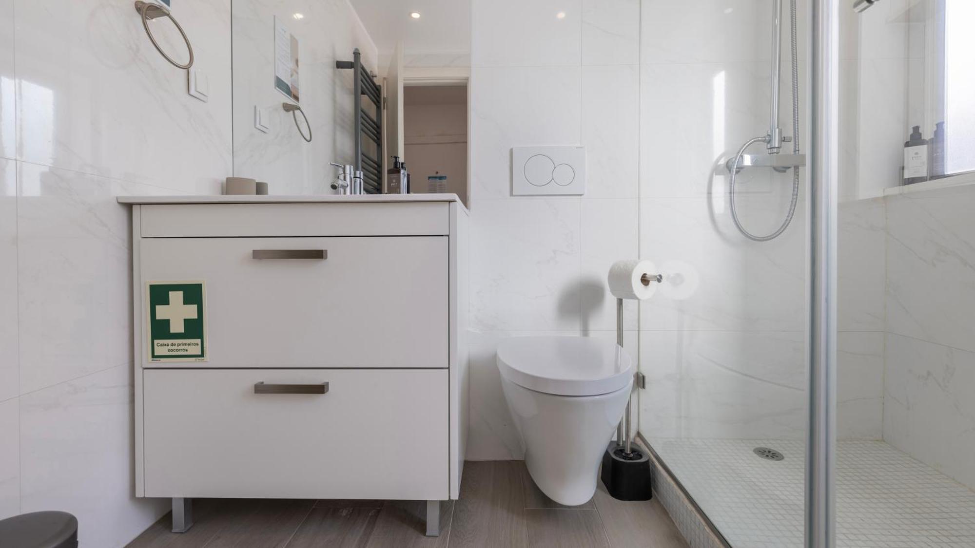 Apartment 1bdr With Ac And Terrace By Lovelystay *