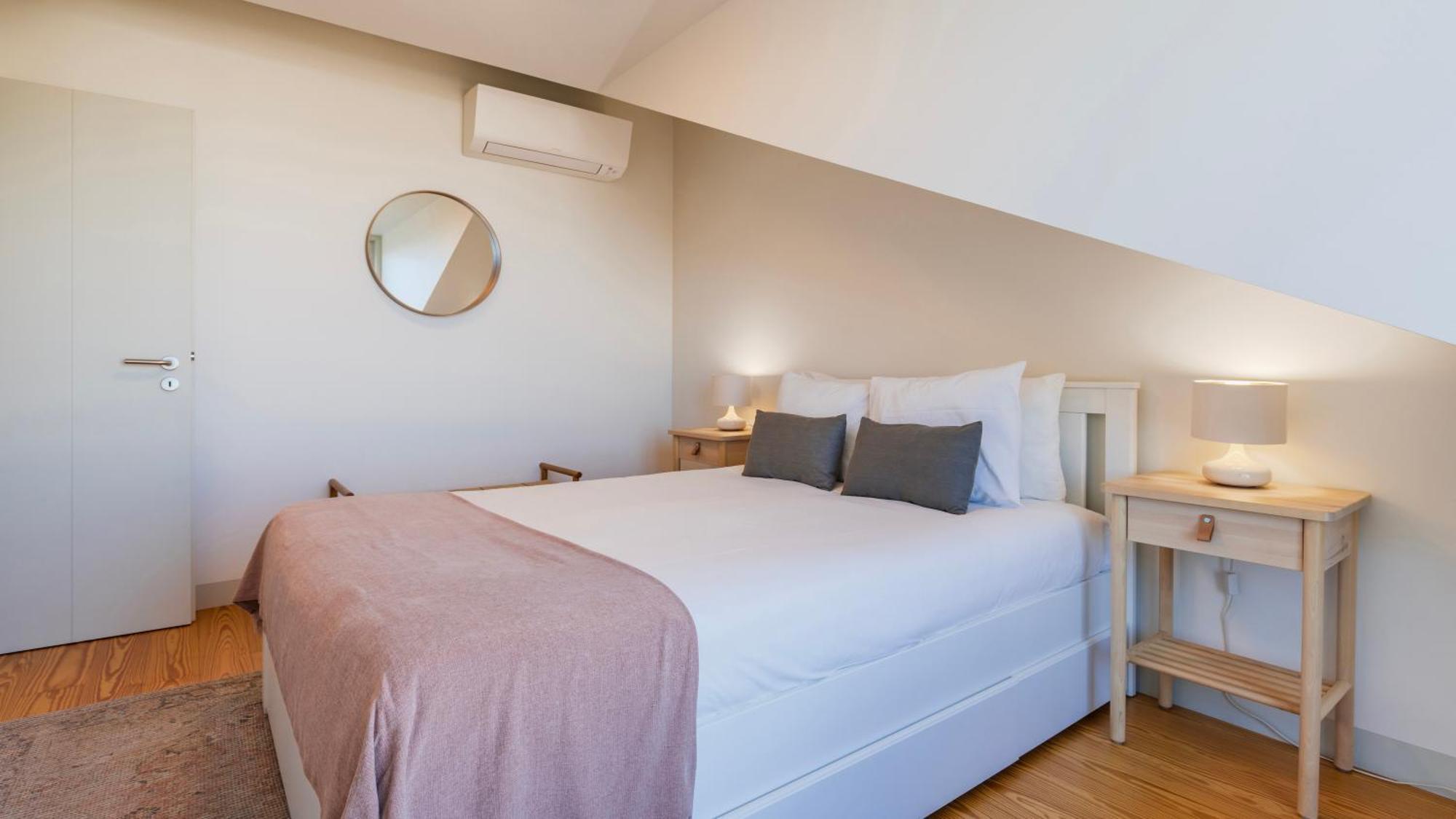Elegant In Graca By Lovelystay Lisbon