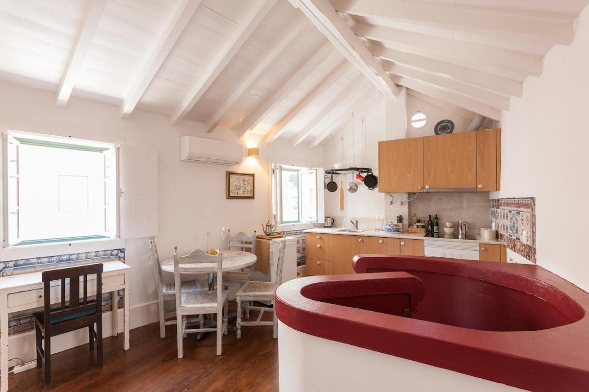 Principe Real Swoonworthy, Pristine, 1br