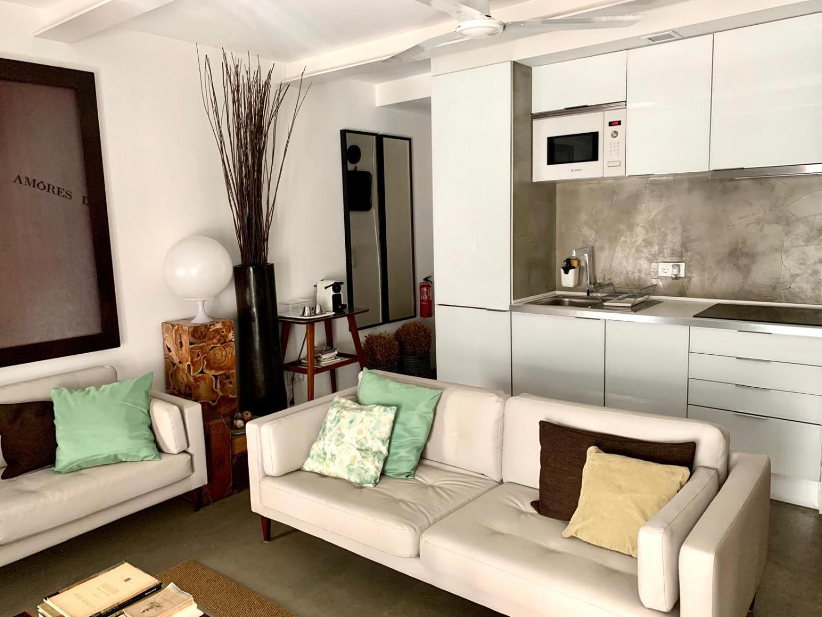 Old Stables Chiado - 2 Bedroom In The Heart Of Lisbon