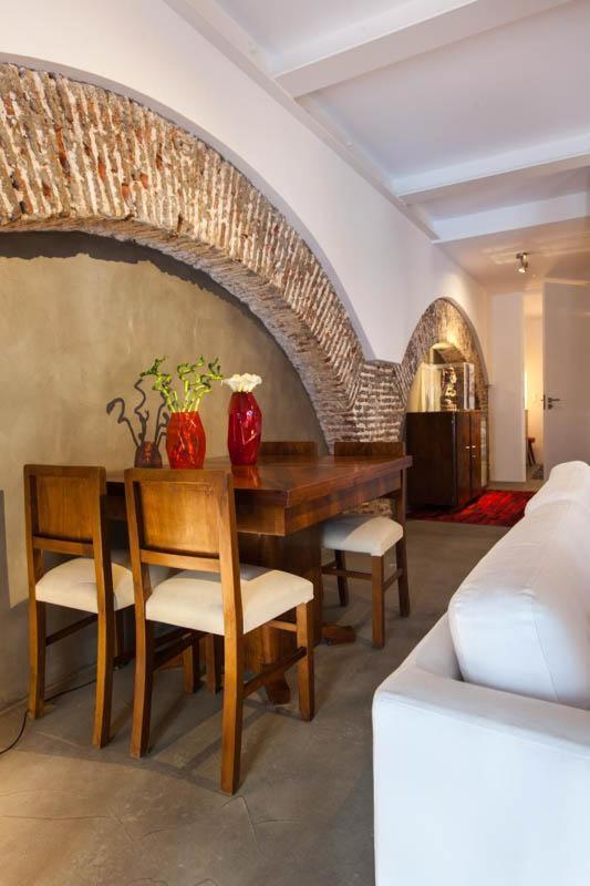 Old Stables Chiado - 2 Bedroom In The Heart Of Apartment *
