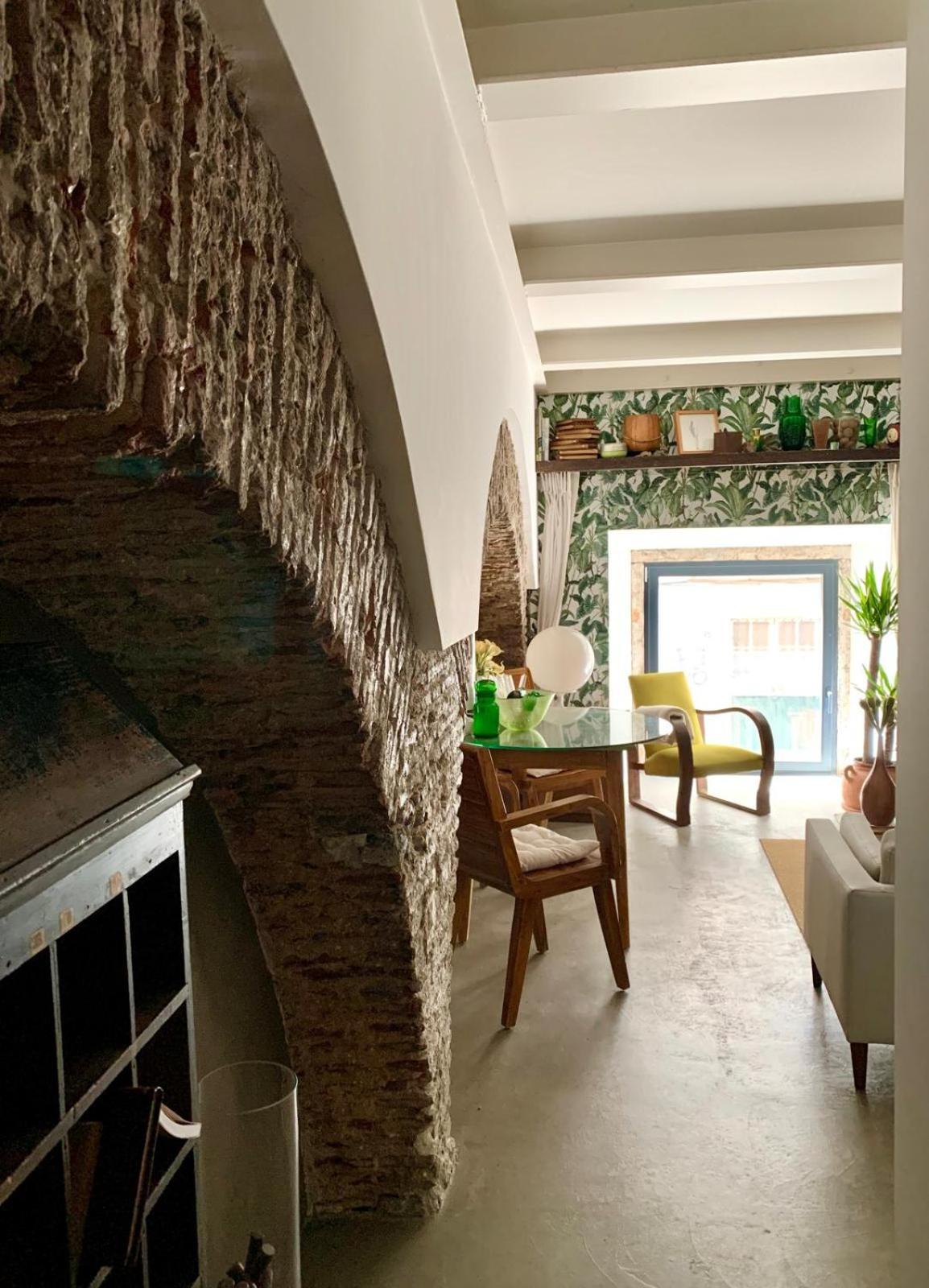 Old Stables Chiado - 2 Bedroom In The Heart Of Lisbon